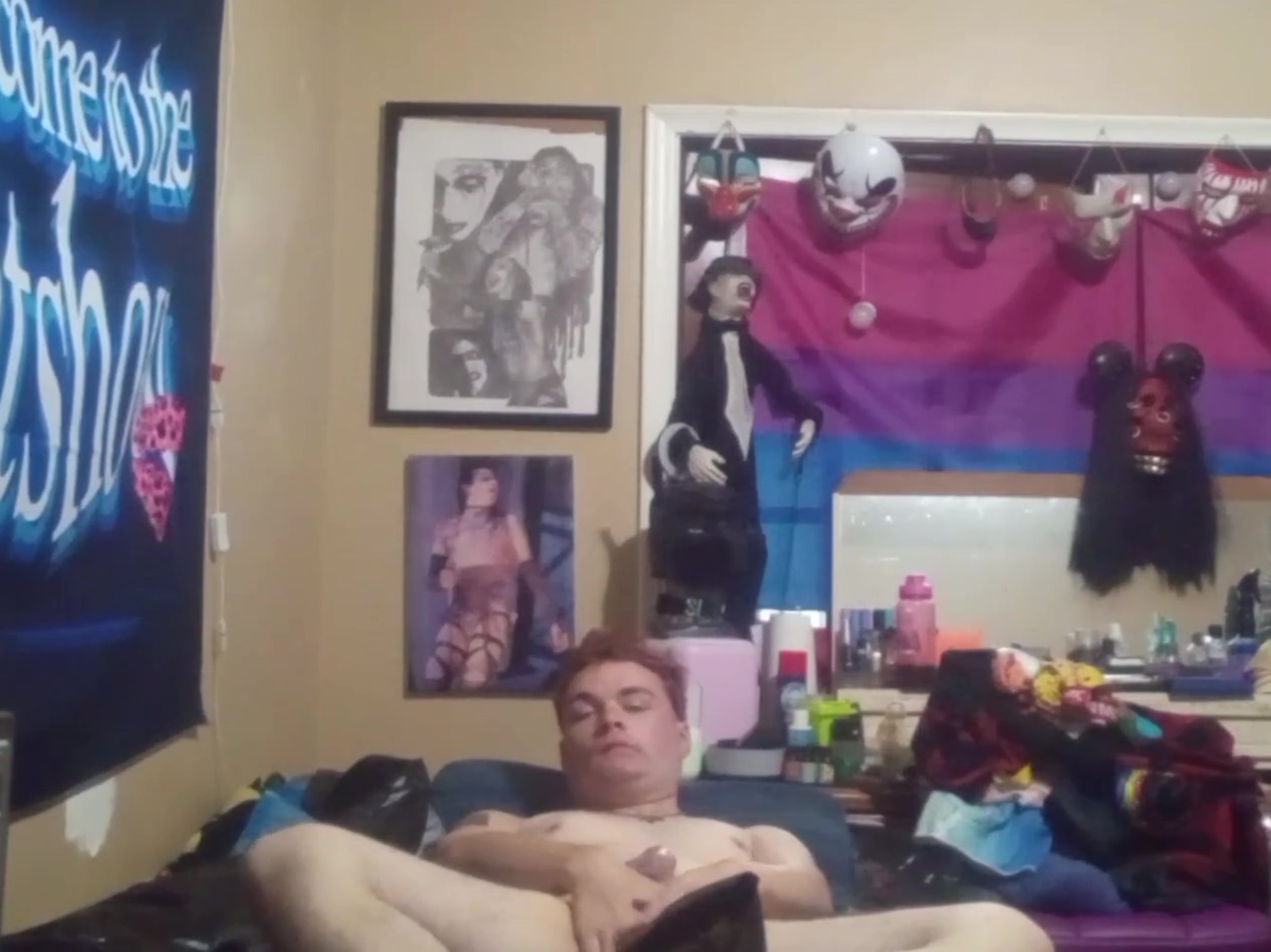 Laying Down & Jerking Off