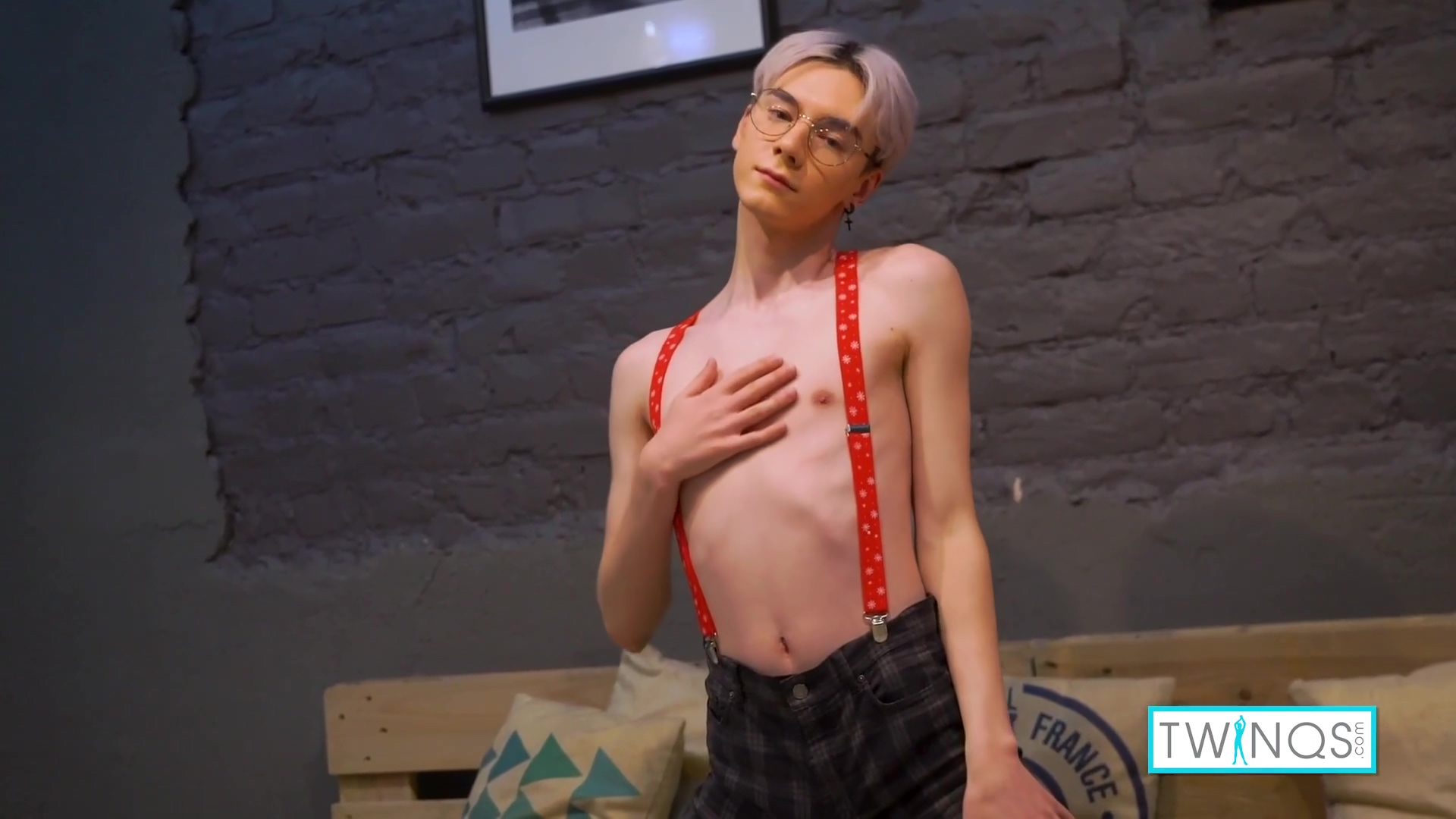 Cums On His Abs After Had Fucked & Jerked Himself! – Karol Gajda