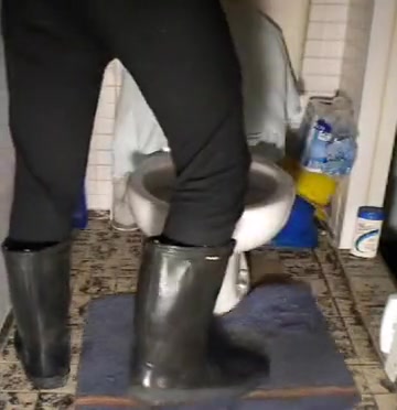 nlboots – boots shitter dark lengthy johns