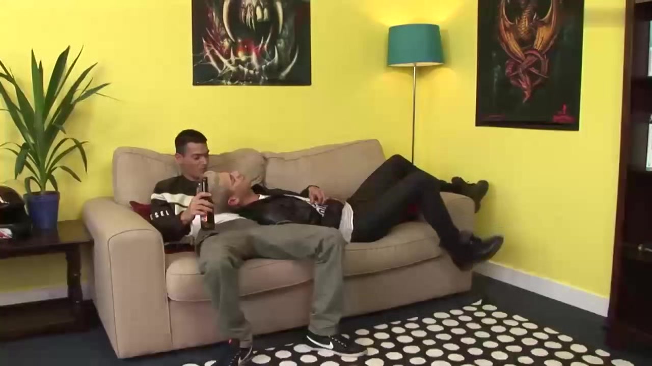 Flip Flopping Bikers Abandon Romance For A Ball Bustin Ass Stretching Frenzy