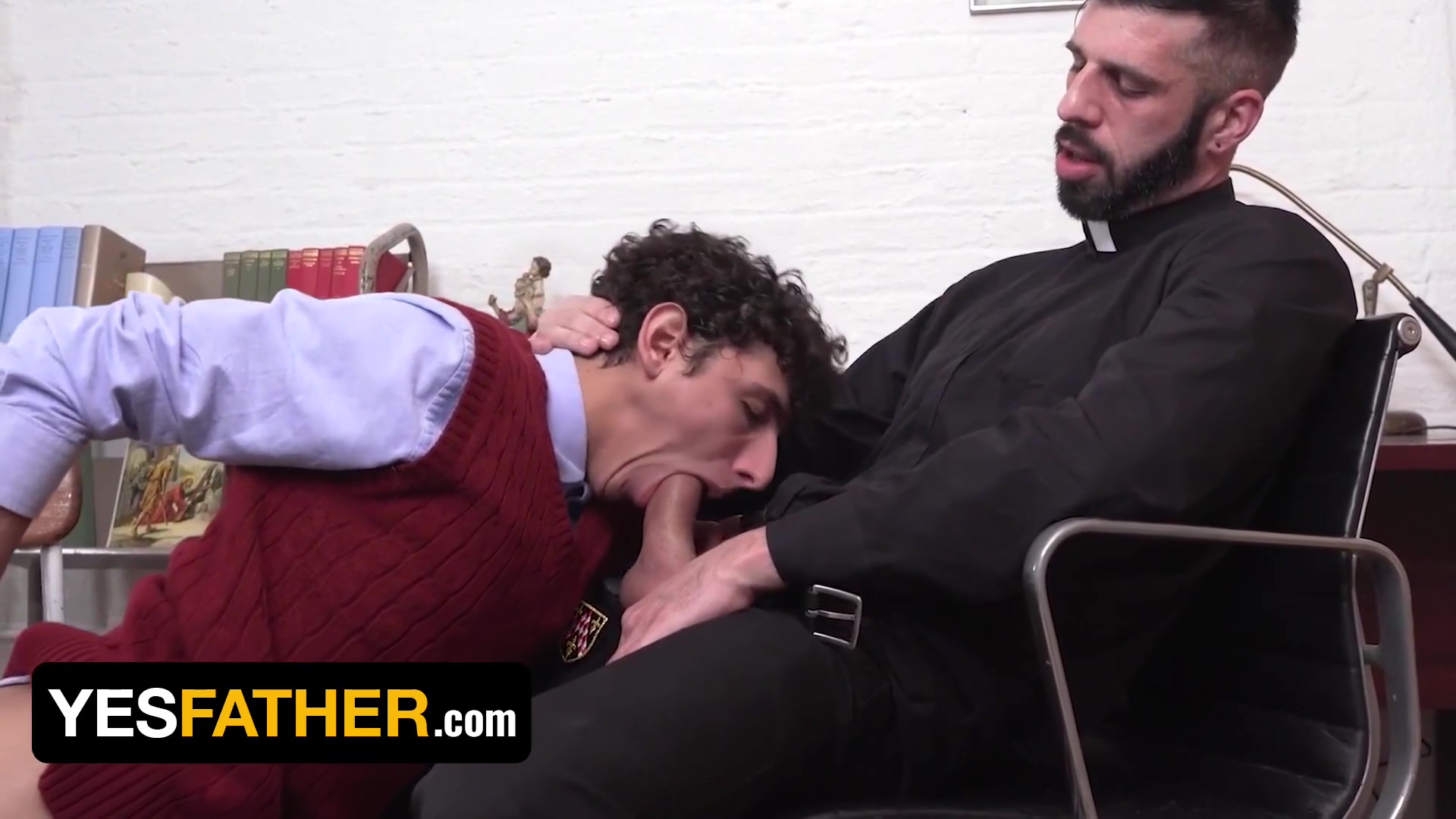 Carter Ford – Naughty Twink Boy Gets Spanked And Pounded With Fat Dildo For Masturbating