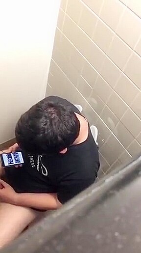 Fat boy caught wanking in toilet 2