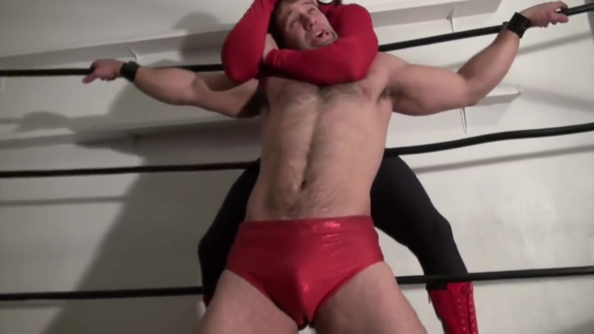 Heroes Wrestling – Brincadeira De Machos
