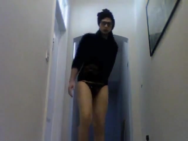 Horny femboy shaking his ass