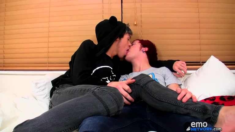 Josh Dixon And Alexander Syden – Alexander Syden Rides A Long Cock – ExposedEmos