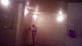 Spay cam on Step daddy at public pool shower washing naked