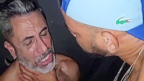 Sexo Oral – Homem Maduro Se Deliciando No Penes De Um Trabalhador Que Pediu Um Full Red 5 Min