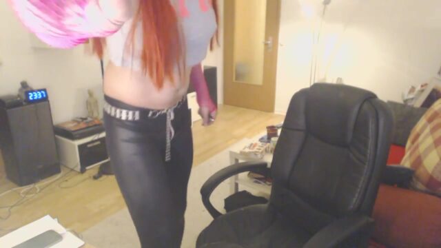 Smoking redhead in wetlook Dance