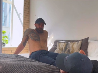 Straighty amateur hunk turns gay